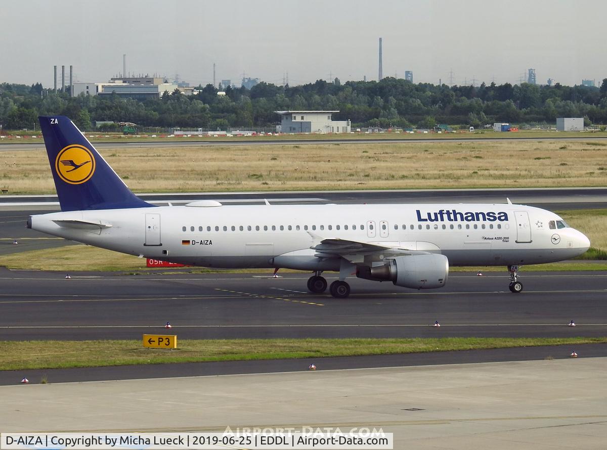 D-AIZA, 2009 Airbus A320-214 C/N 4097, At Düsseldorf