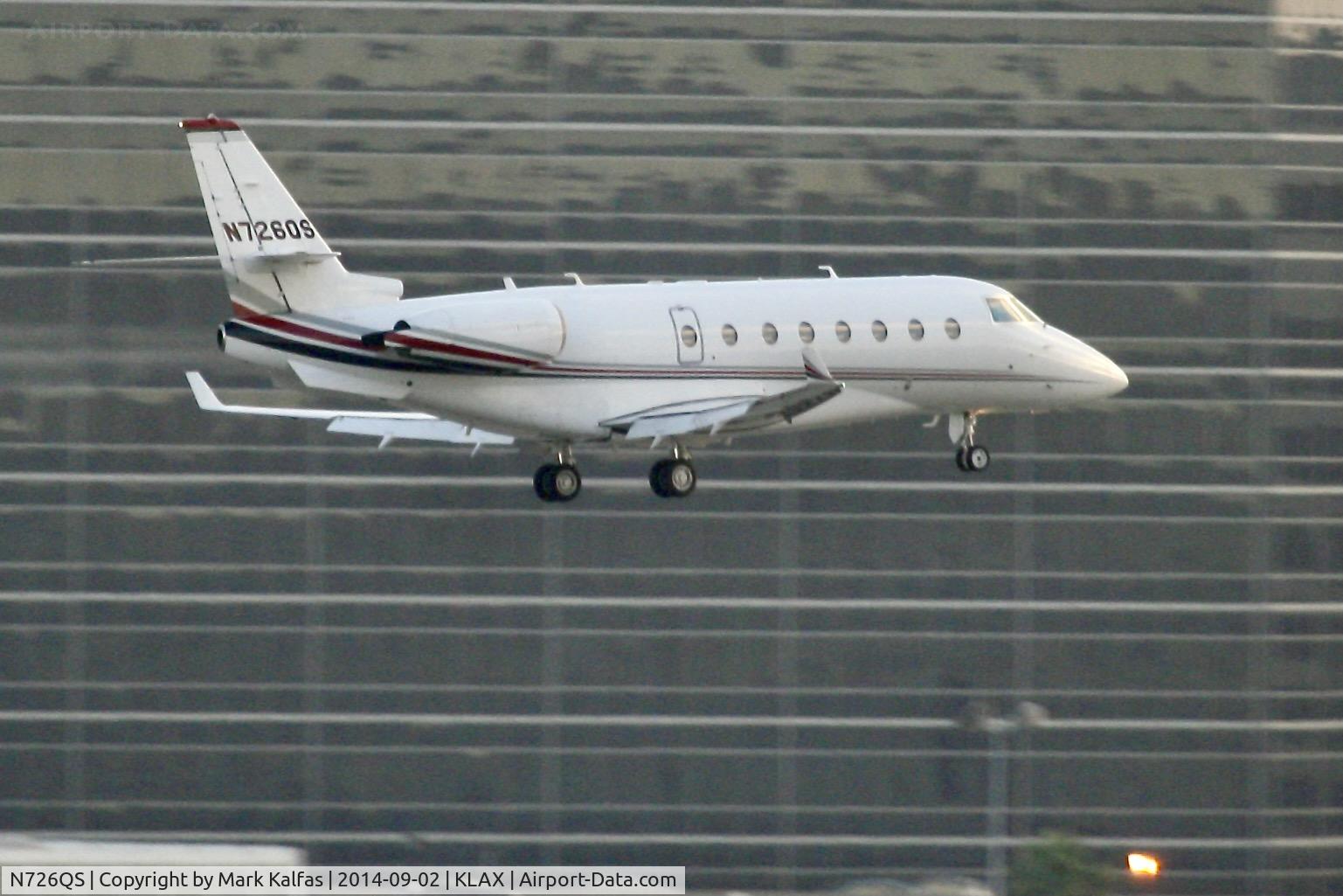 N726QS, 2005 Israel Aircraft Industries Gulfstream 200 C/N 108, Net Jets Israel Aircraft Industries Gulfstream 200, N726QS on approach 25L LAX