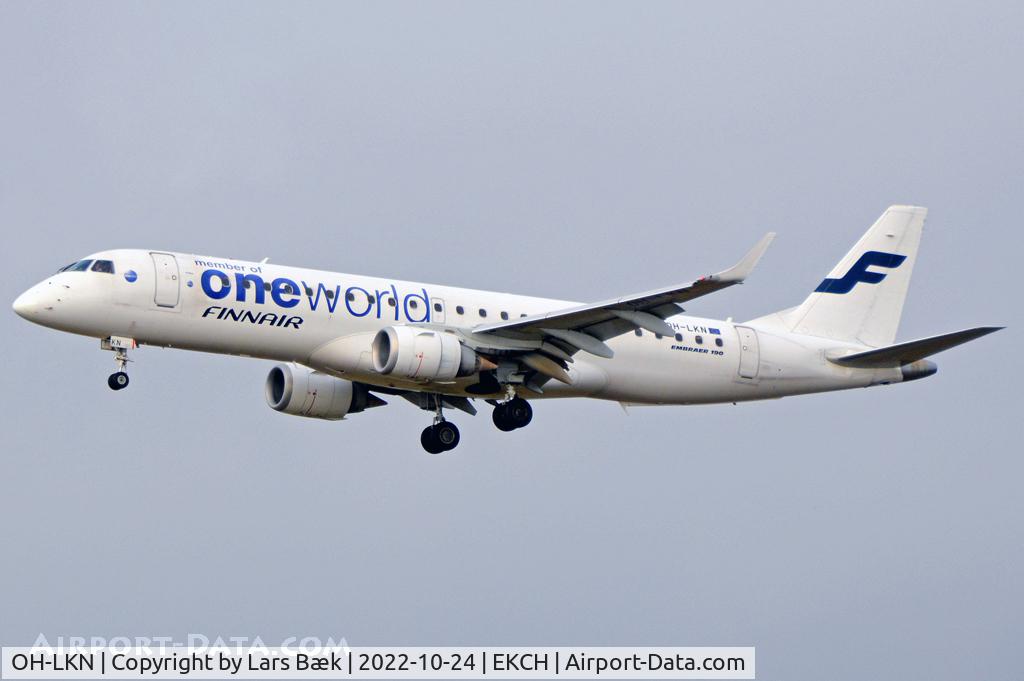 OH-LKN, 2009 Embraer 190LR (ERJ-190-100LR) C/N 19000252, RWY22L