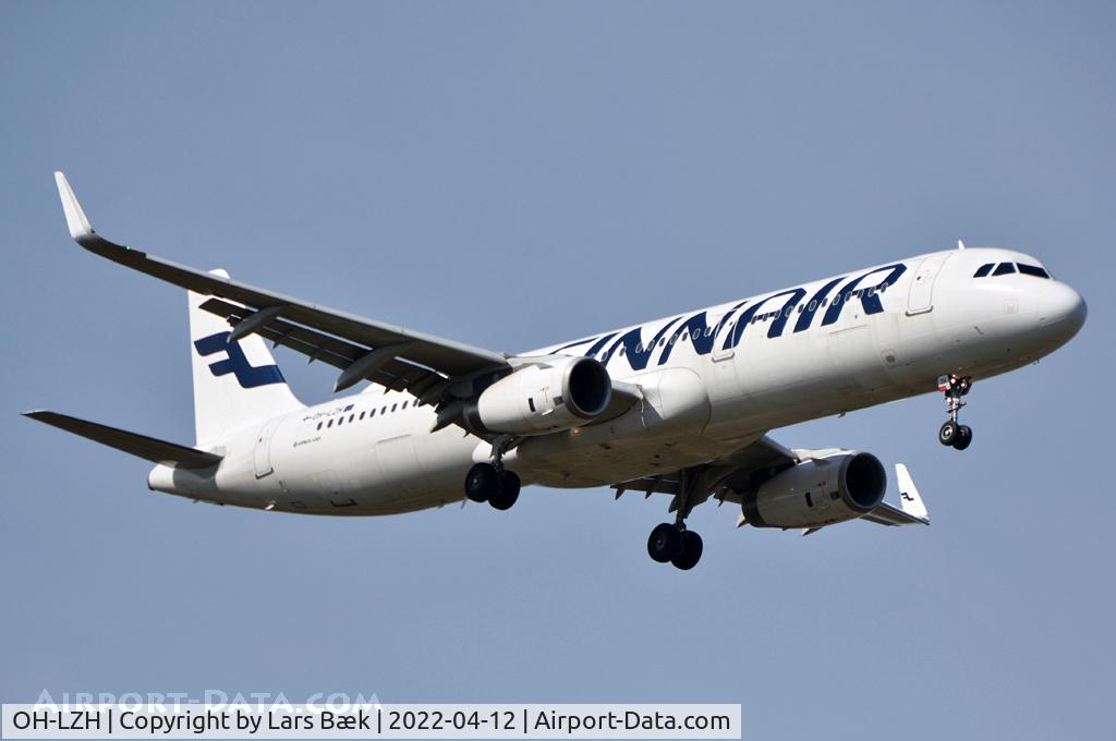 OH-LZH, 2013 Airbus A321-231 C/N 5803, RWY04L