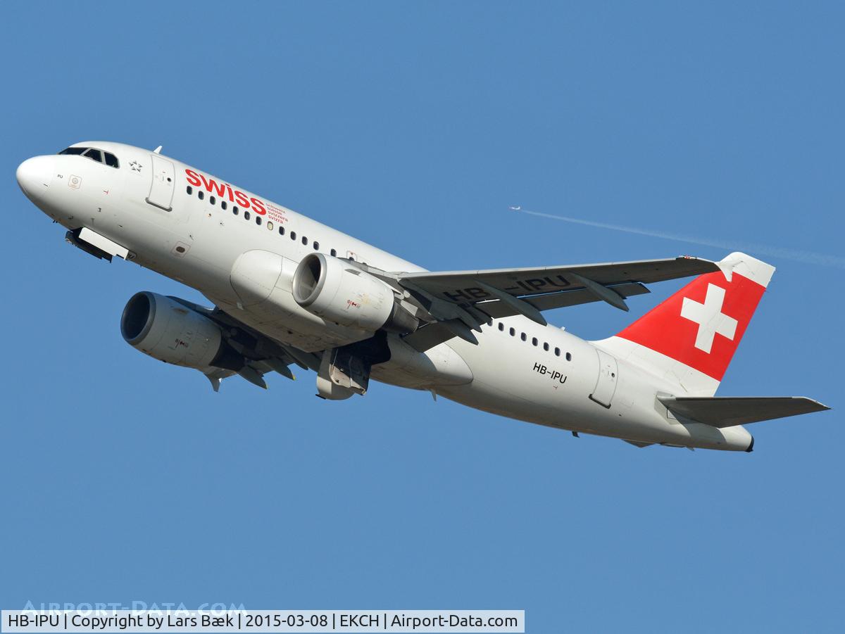 HB-IPU, 1997 Airbus A319-112 C/N 713, RWY22R