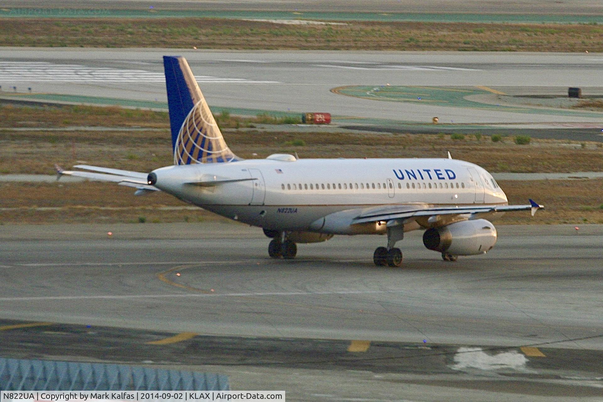 N822UA, 1998 Airbus A319-131 C/N 948, United irbus A319-131, N822UA on ready to go on 25R LAX