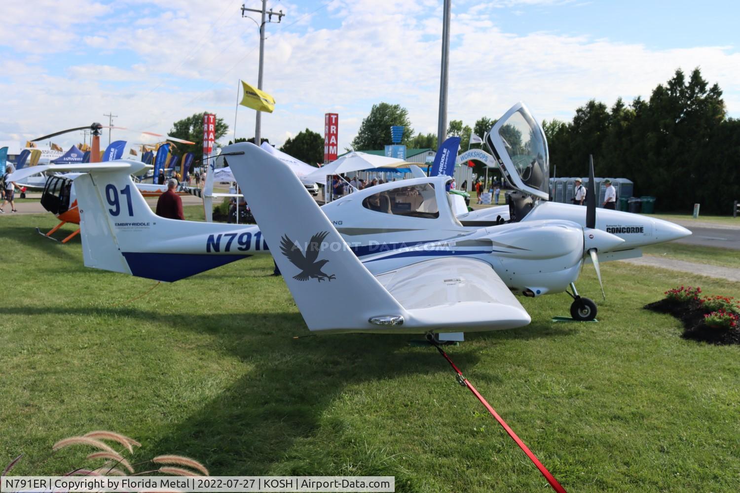 N791ER, Diamond DA-42 NG Twin Star C/N 42.N429, OSH 2022 I have the whole DA-42 fleet of Embry Riddle Daytona Beach campus, but this is the first Prescott campus I have