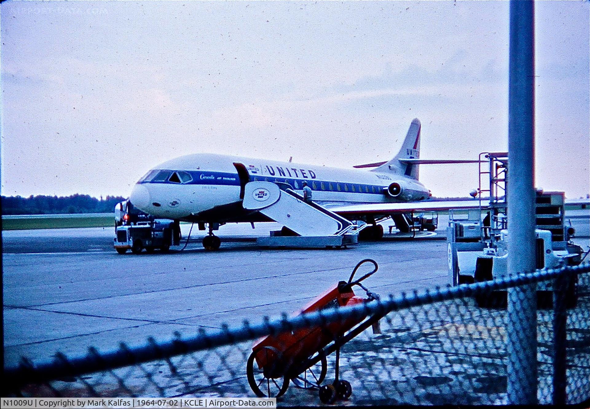 N1009U, 1961 Sud Aviation SE-210 Caravelle VI-R C/N 94, United Airlines SE-210 Caravelle VI-R, N1009U on the ramp at CLE