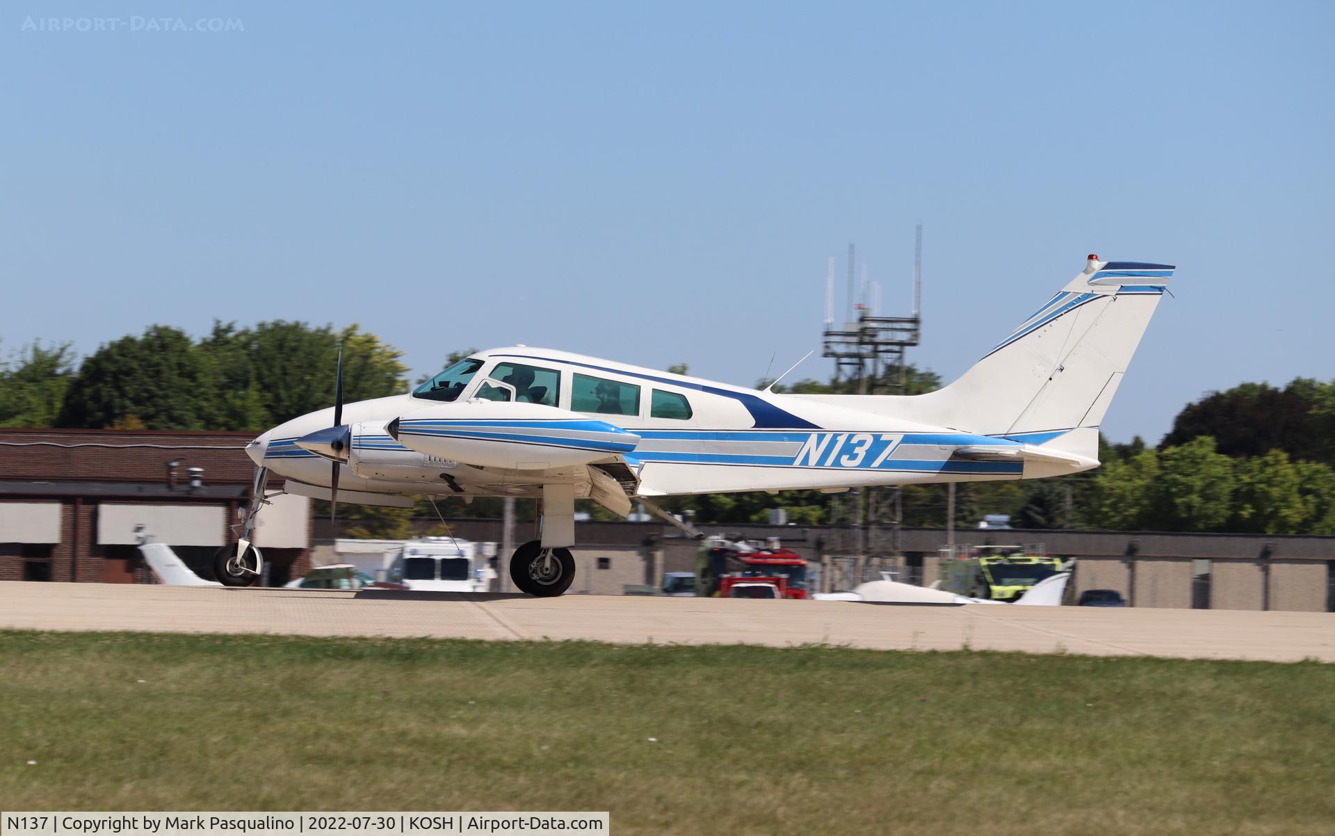 N137, 1960 Cessna 310F C/N 310-0028, Cessna 310F