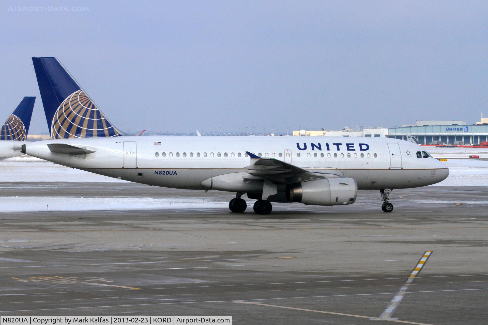 N820UA, 1998 Airbus A319-131 C/N 898, united Airbus A319-131, N820UA at ORD