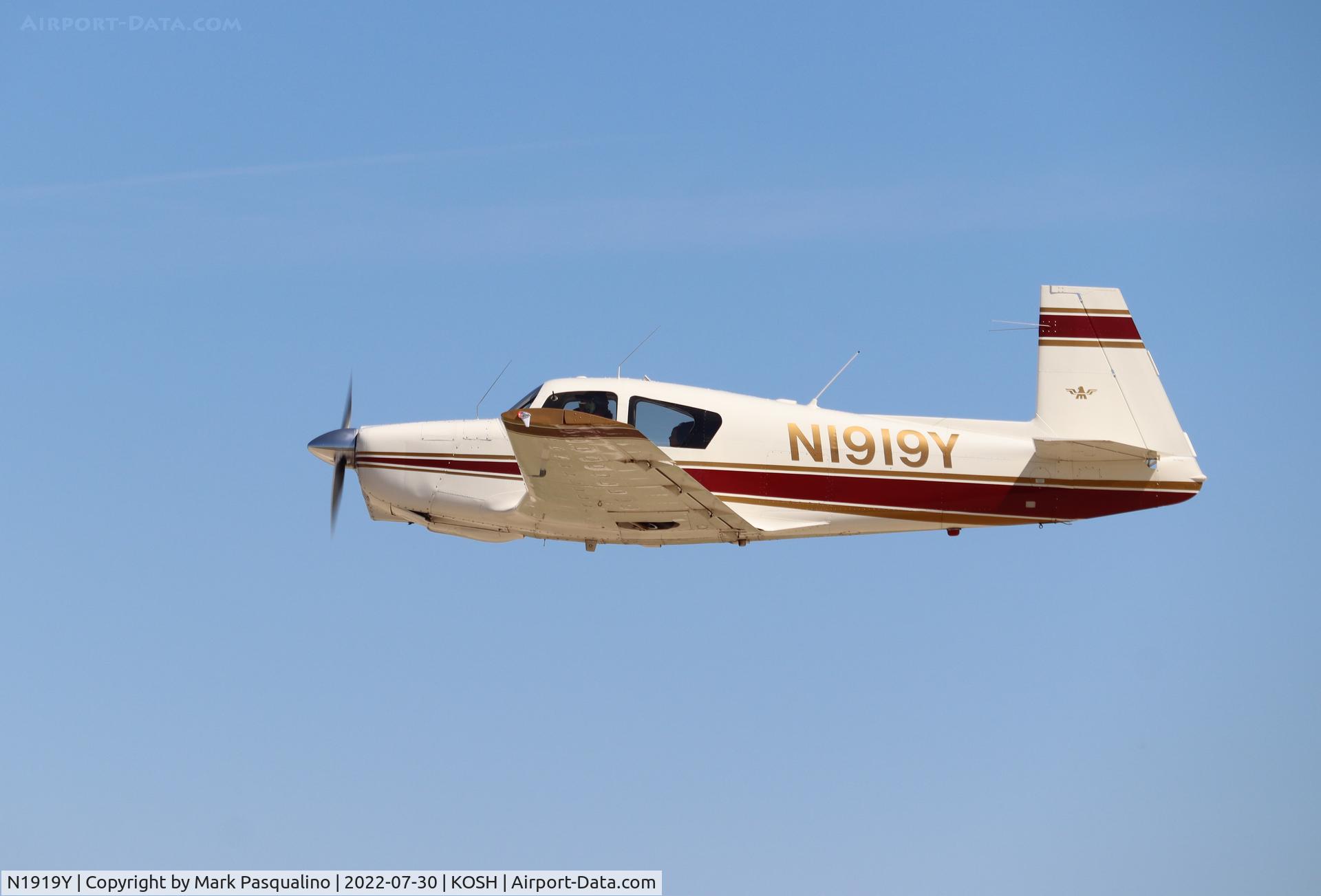 N1919Y, 1964 Mooney M20D Master C/N 214, Mooney M20D