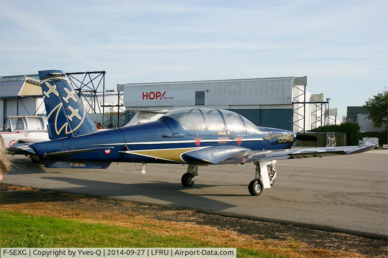 F-SEXG, Socata TB-30 Epsilon C/N 90, Socata TB30 Epsilon  Team Cartouche Doré, Parked, Morlaix-Ploujean airport (LFRU-MXN) air show 2014
