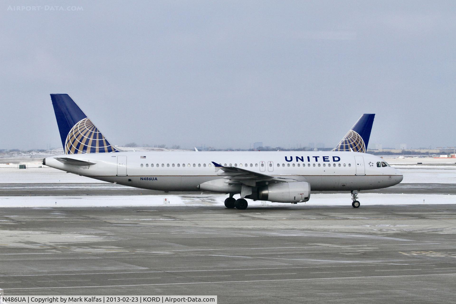 N486UA, 2001 Airbus A320-232 C/N 1620, United Airbus A320-232, N486UA at ORD