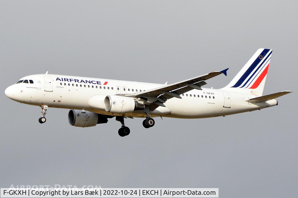 F-GKXH, 2002 Airbus A320-214 C/N 1924, RWY22L