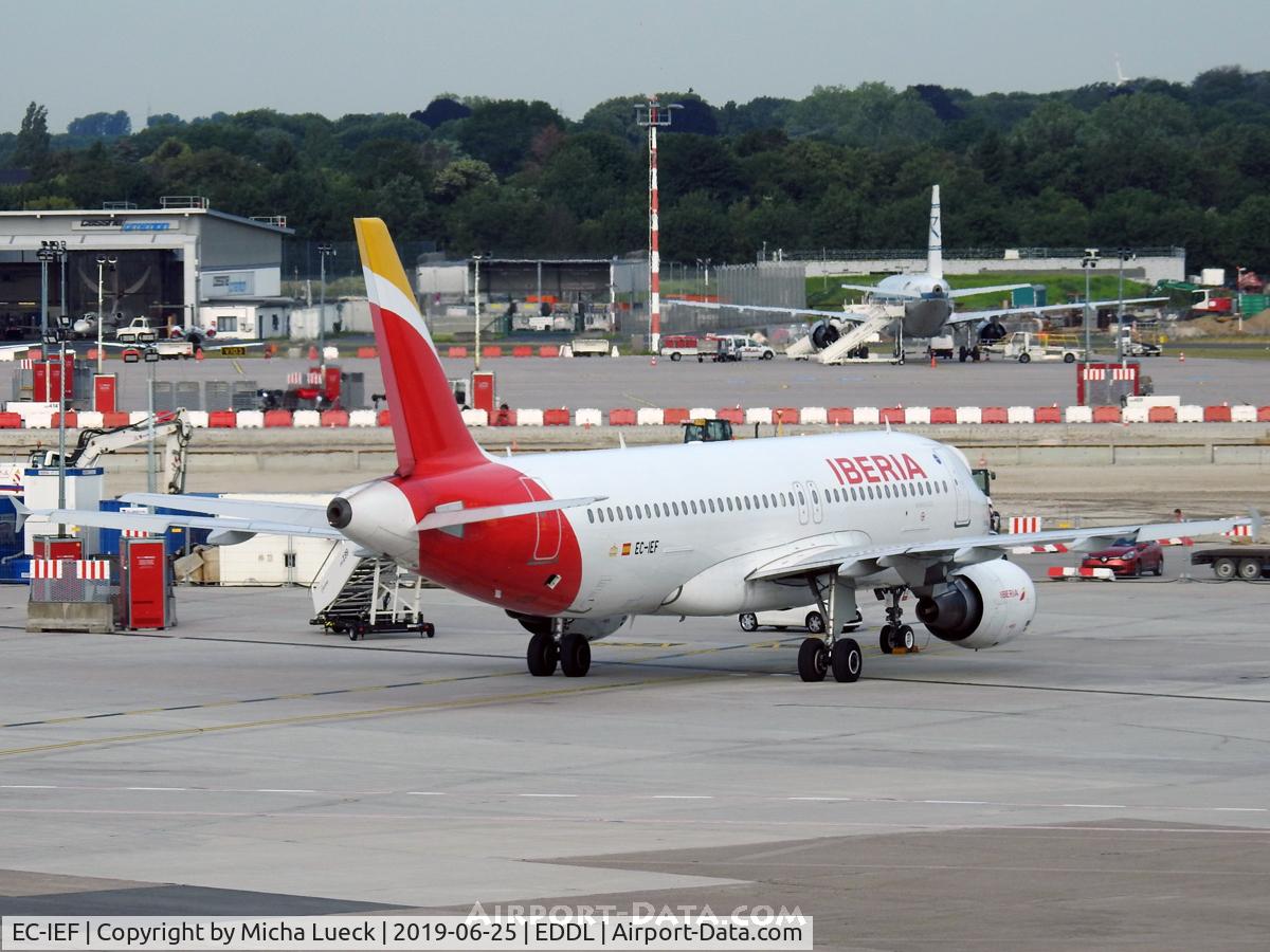 EC-IEF, 2001 Airbus A320-214 C/N 1655, At Düsseldorf
