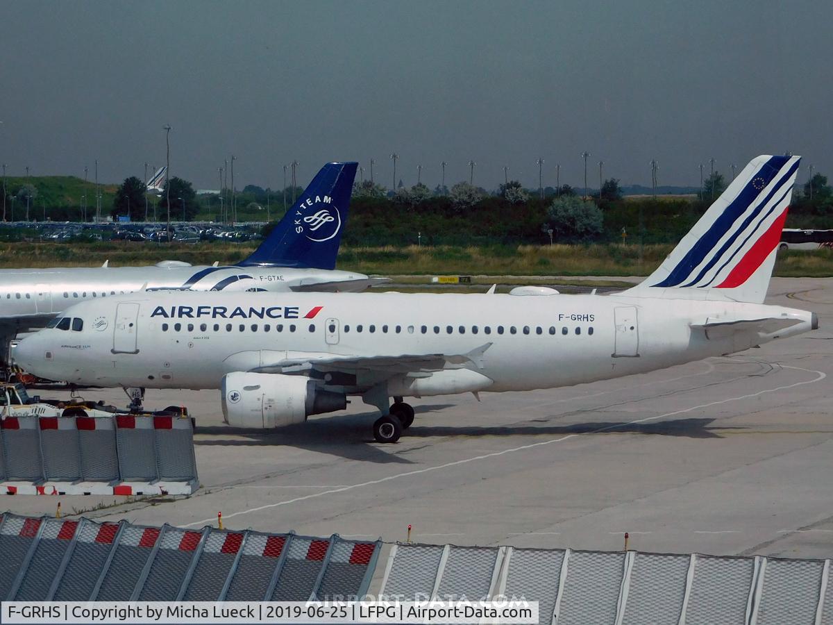 F-GRHS, 2001 Airbus A319-111 C/N 1444, At Charles de Gaulle