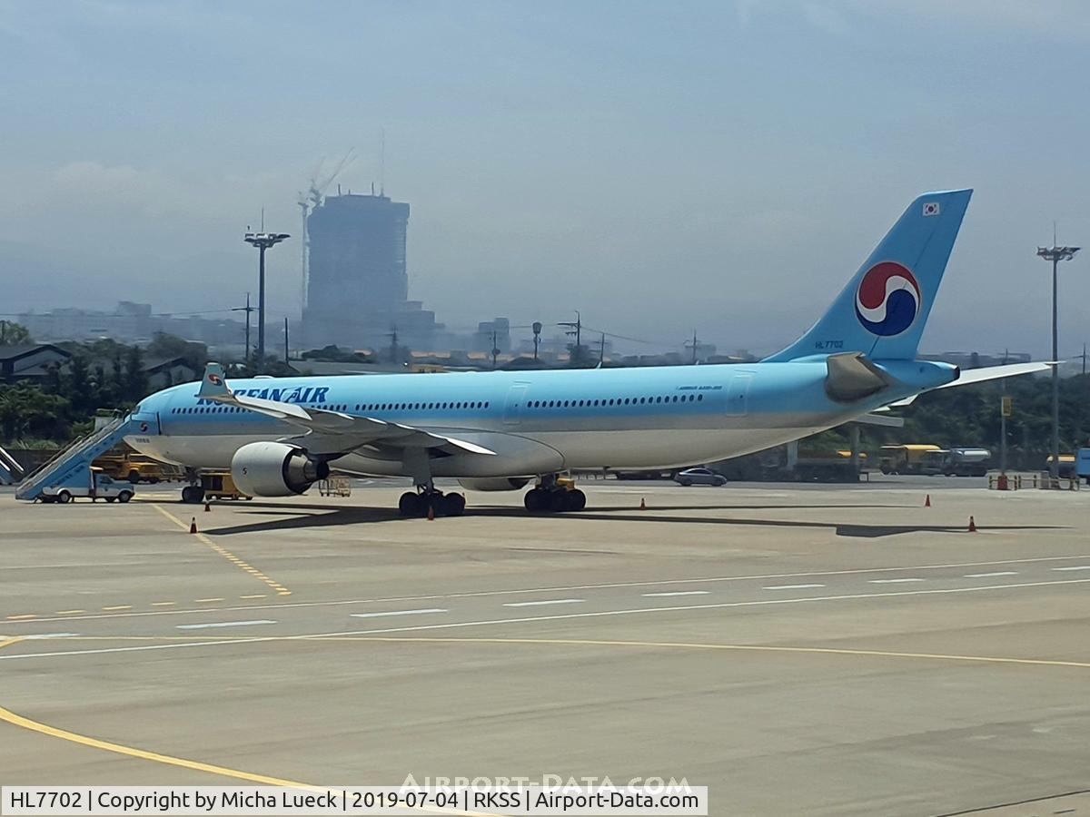 HL7702, 2001 Airbus A330-323X C/N 428, At Gimpo