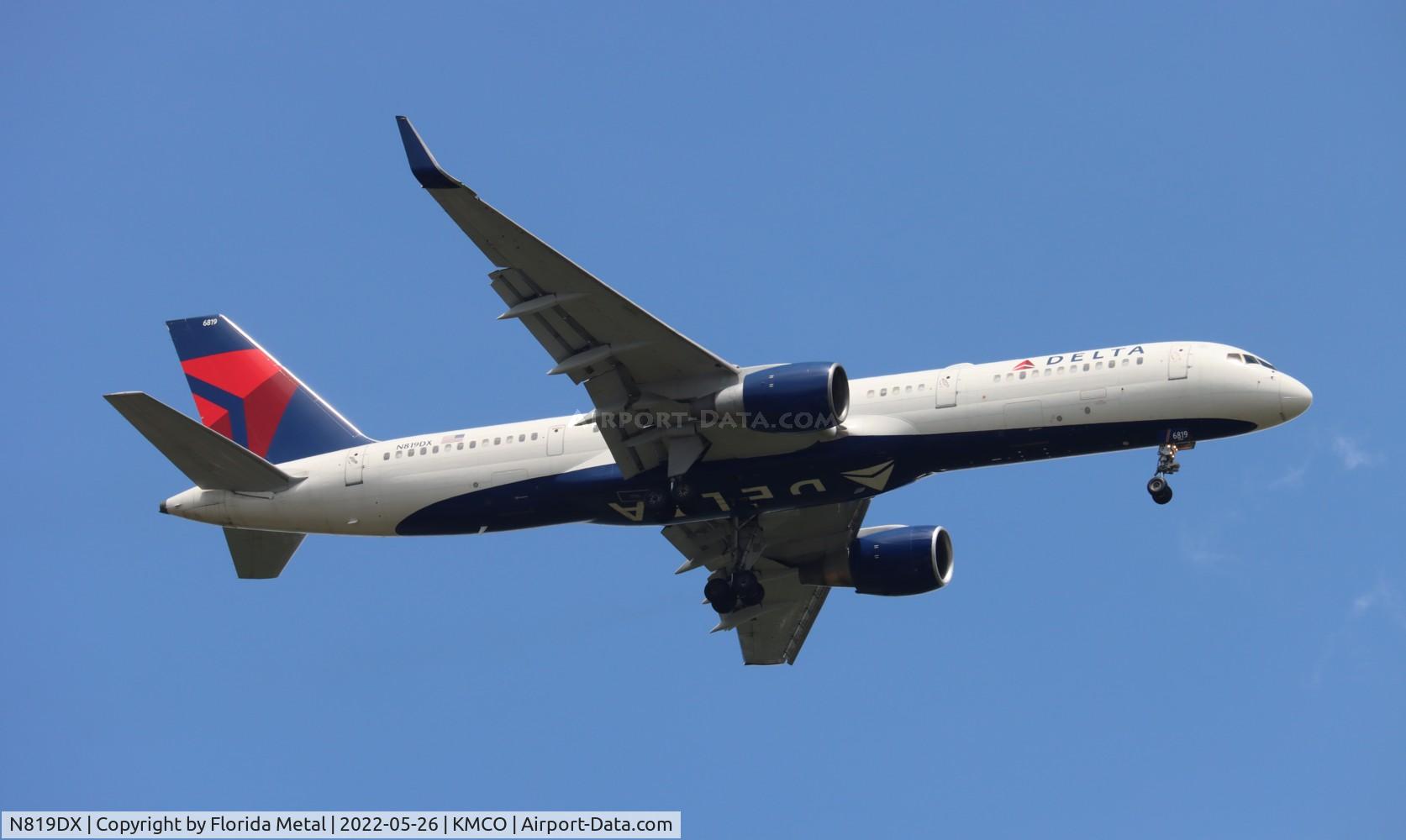 N819DX, 2004 Boeing 757-26D C/N 33959, MCO 2022