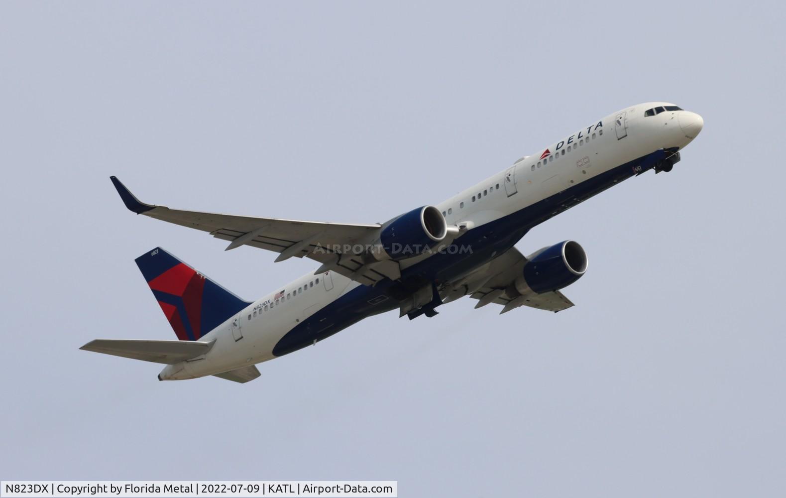 N823DX, 2004 Boeing 757-26D C/N 33967, ATL 2022