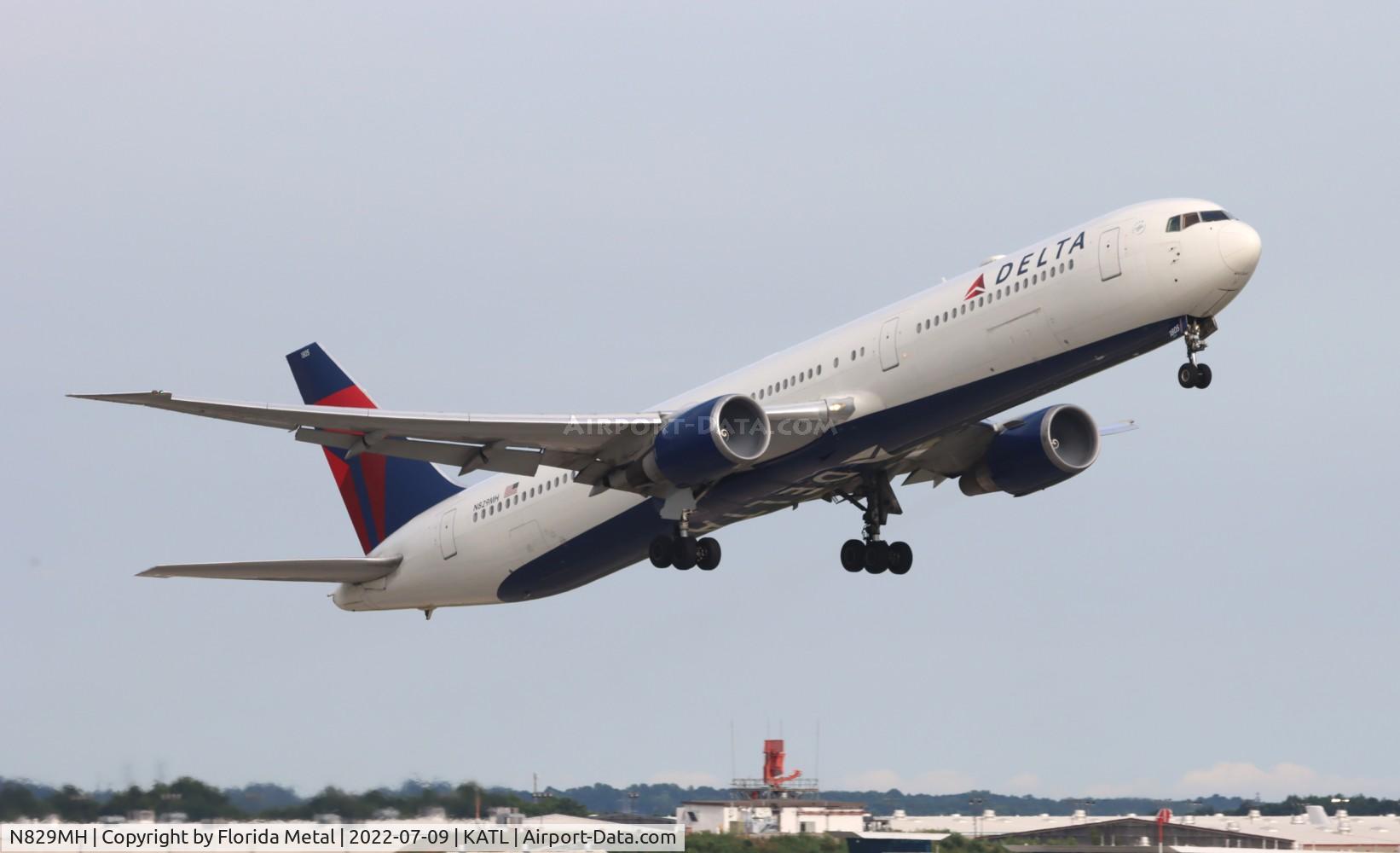 N829MH, 2000 Boeing 767-432/ER C/N 29700, ATL 2022