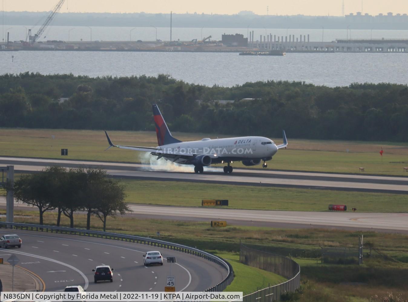 N836DN, 2015 Boeing 737-932/ER C/N 31947, TPA 2022