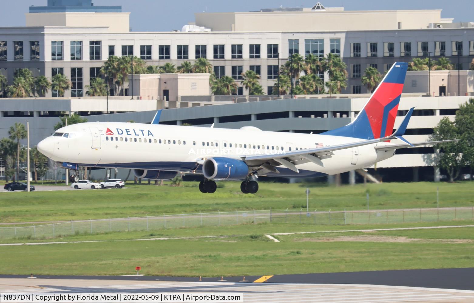 N837DN, 2015 Boeing 737-932/ER C/N 31948, TPA 2022