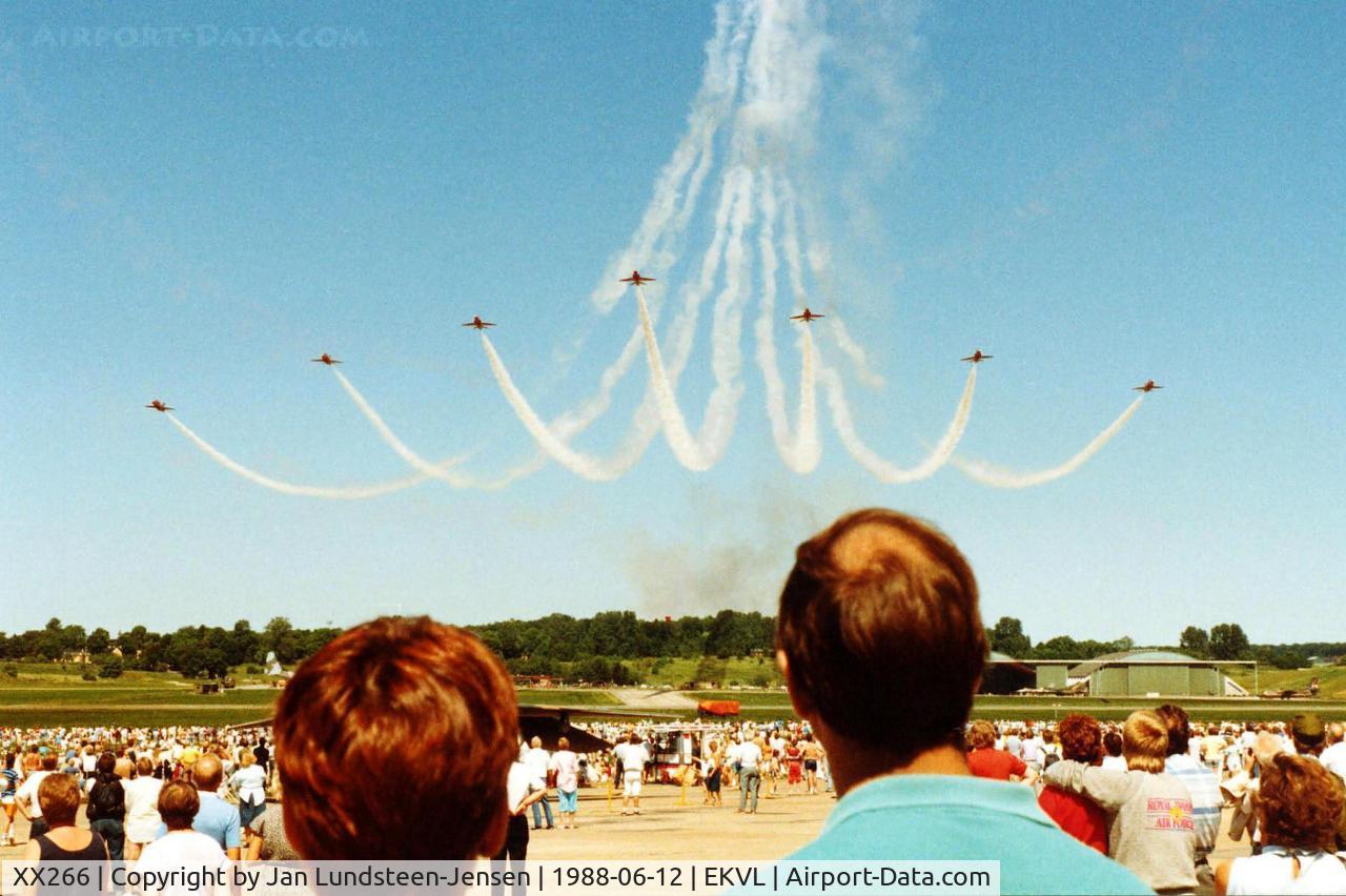 XX266, 1979 Hawker Siddeley Hawk T.1A C/N 102/312102, The Red Arrows seen at Vaerloese Air Base Open House 
1988 in Denmark.