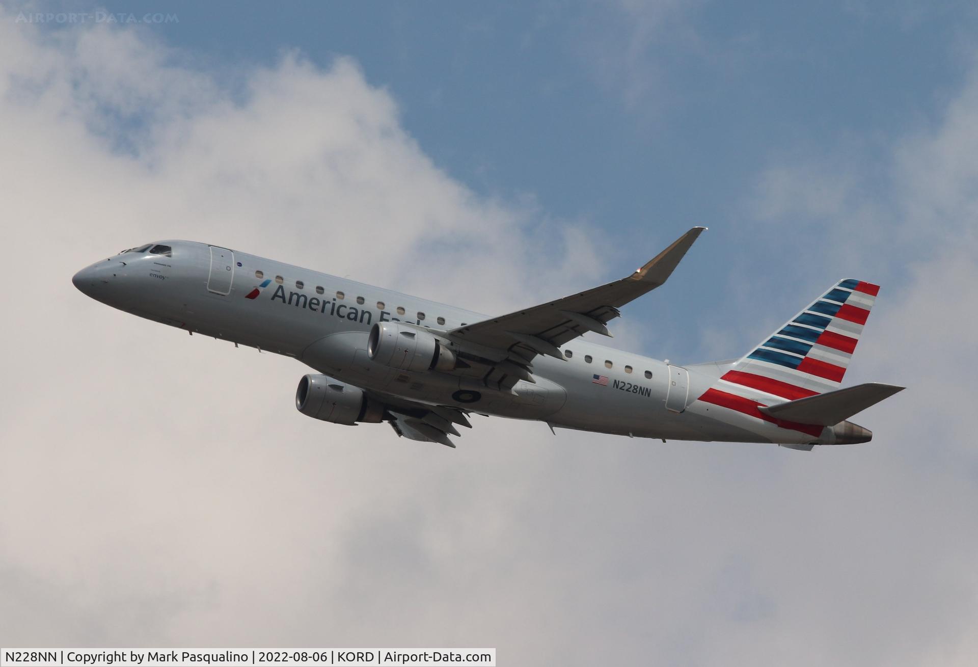 N228NN, 2016 Embraer 175LR (ERJ-170-200LR) C/N 17000545, ERJ-170-200LR