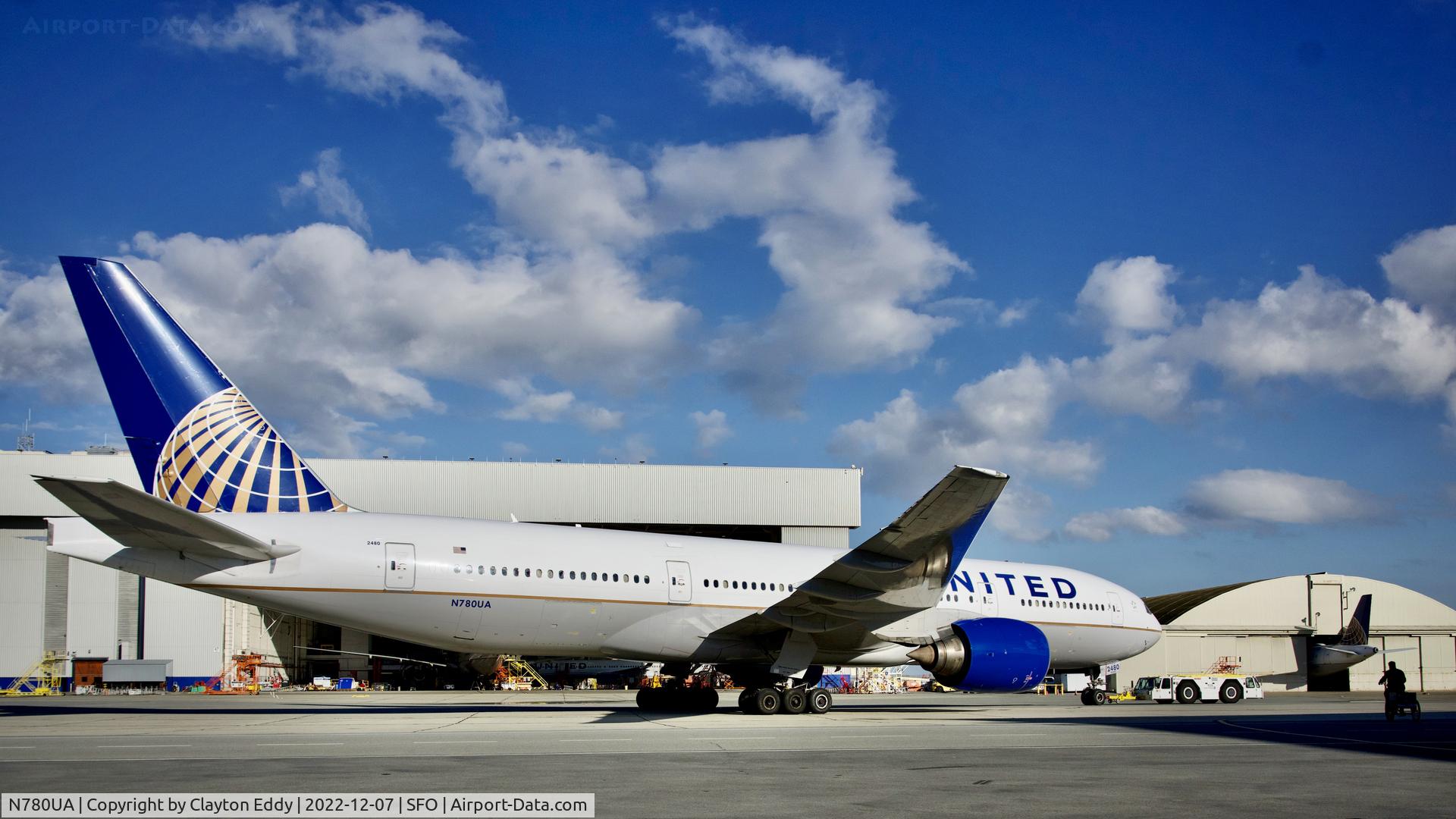 N780UA, 1996 Boeing 777-222 C/N 26944, SFO 2022.