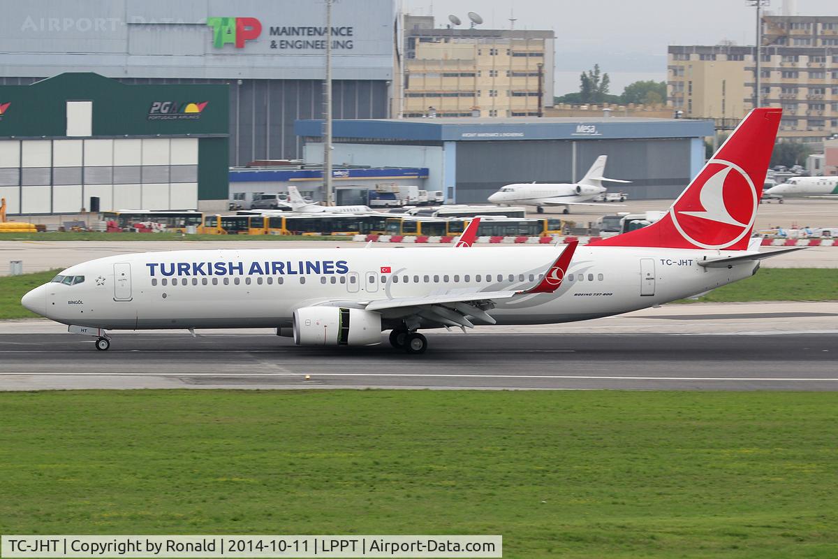 TC-JHT, 2013 Boeing 737-8F2 C/N 42001, at lis