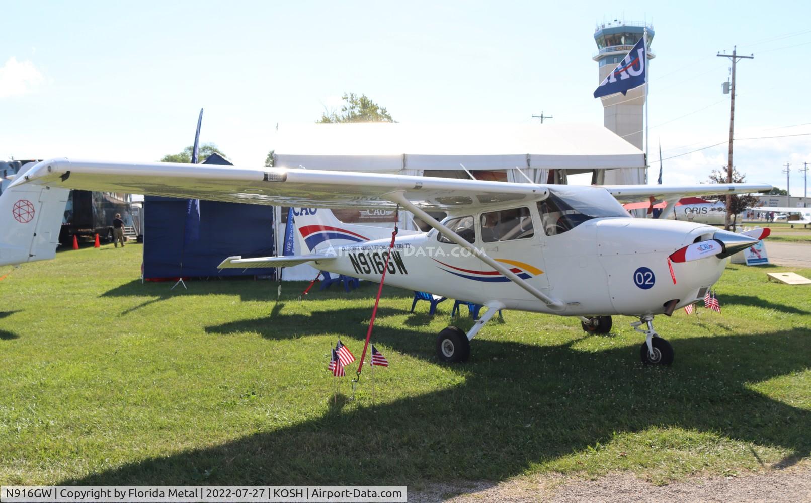 N916GW, 2021 Cessna 172S C/N 172S12760, OSH 2022