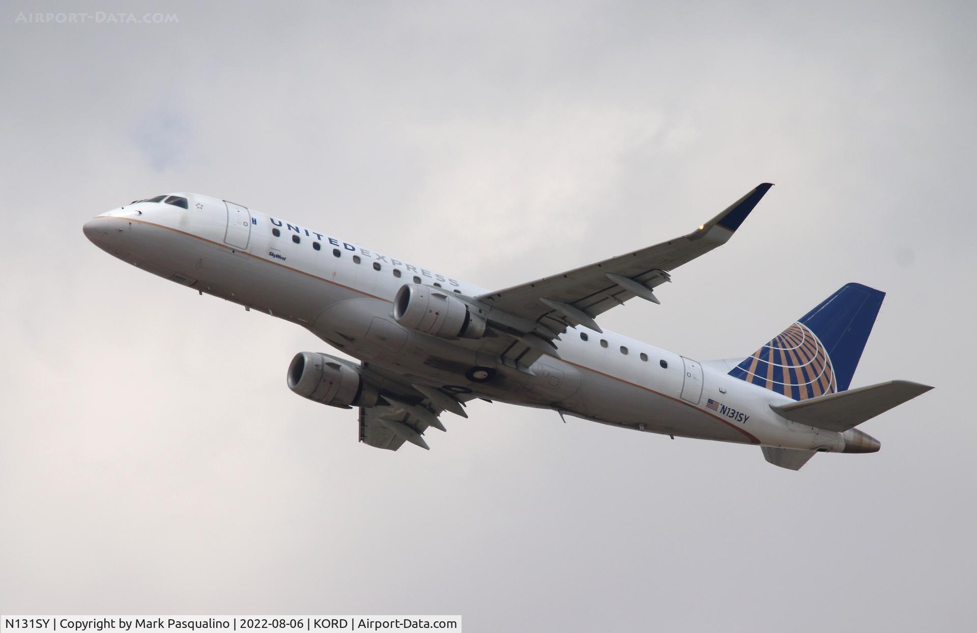 N131SY, 2015 Embraer 175LR (ERJ-170-200LR) C/N 17000450, ERJ-170-200LR
