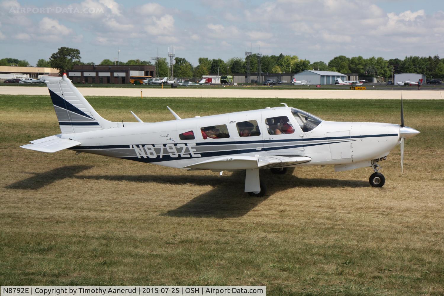 N8792E, 1976 Piper PA-32R-300 Cherokee Lance C/N 32R-7680178, 1976 Piper PA-32R-300, c/n: 32R-7680178, AirVenture 2015
