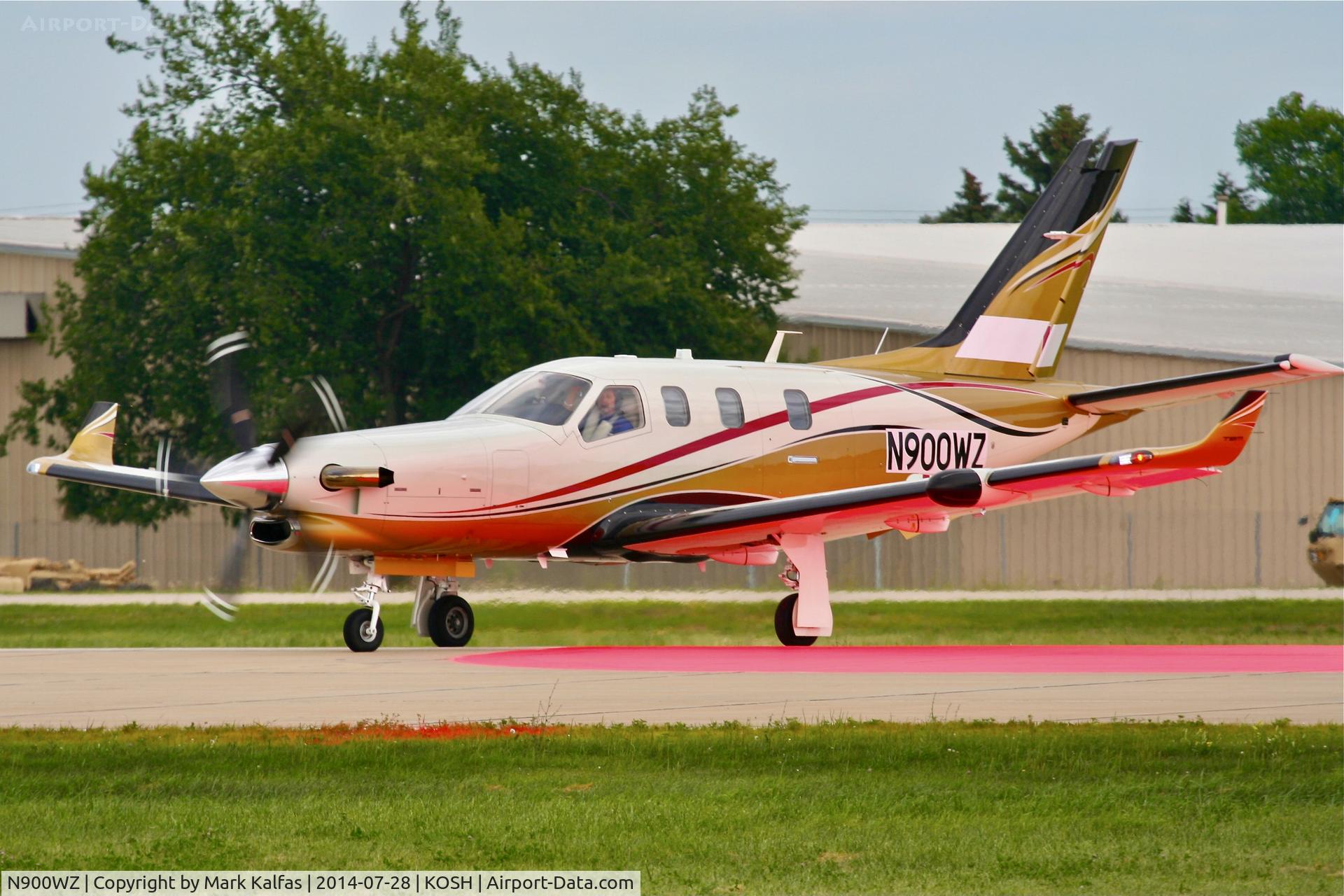 N900WZ, 2014 Socata TBM-700 C/N 1012, Socata TBM-700, N900WZ AT OSH