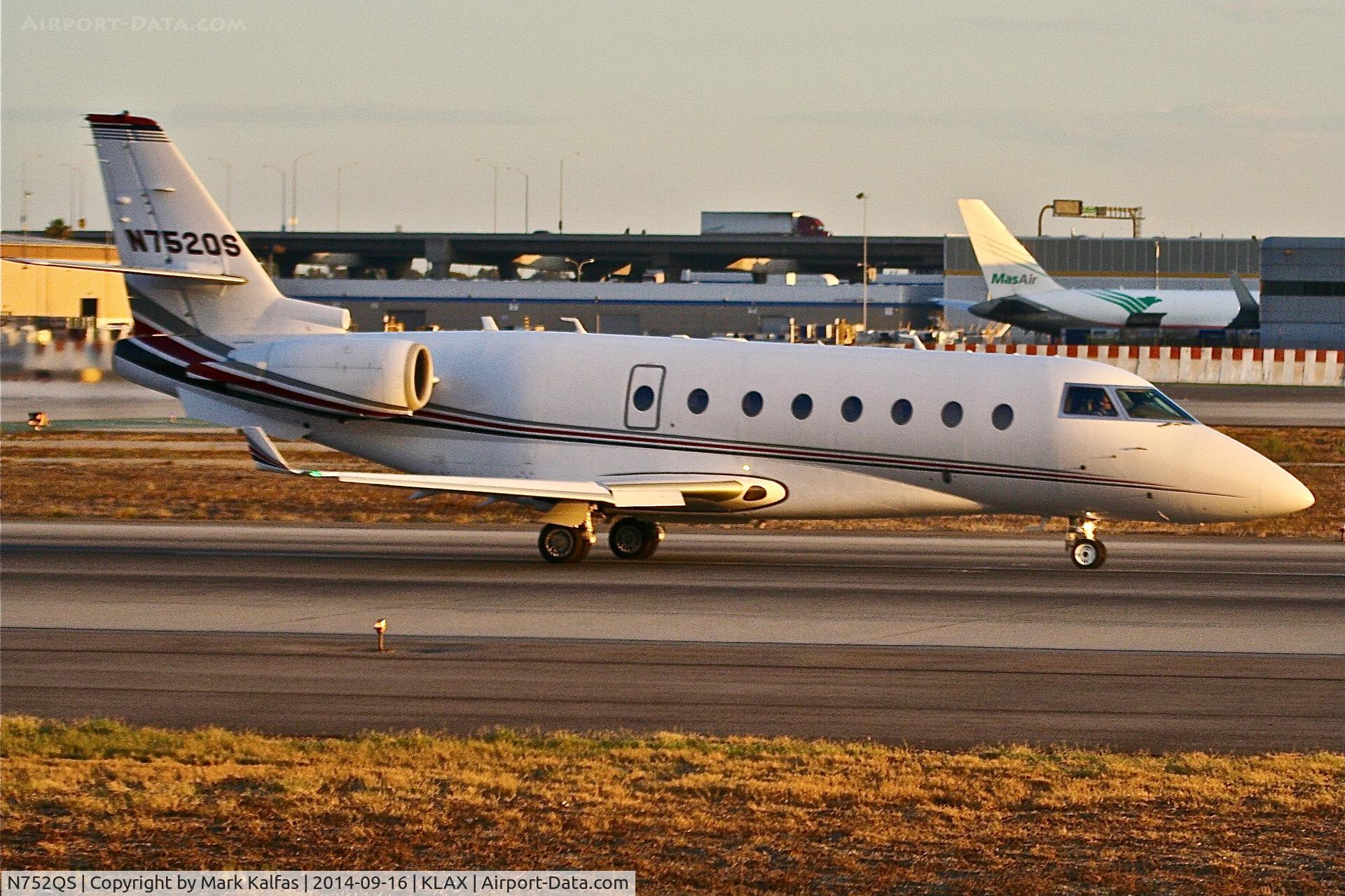 N752QS, 2006 Israel Aircraft Industries Gulfstream 200 C/N 152, Net Jets Israel Aircraft Industries Gulfstream 200, N752QS at LAX