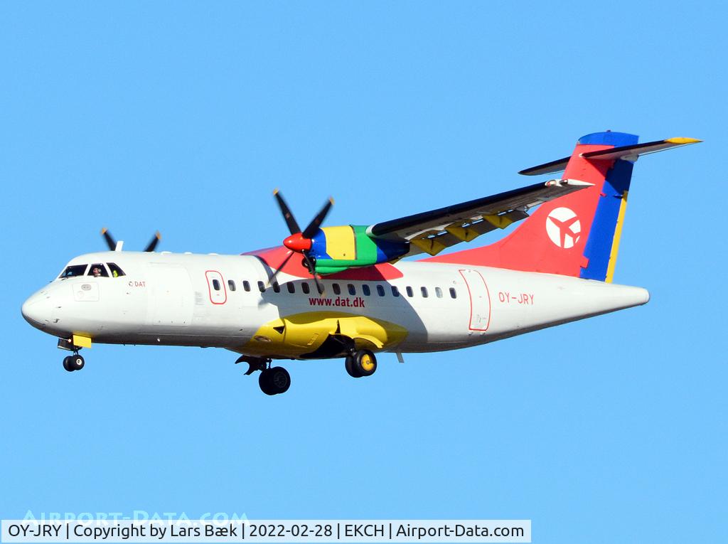 OY-JRY, 1987 ATR 42-320 C/N 063, RWY22L