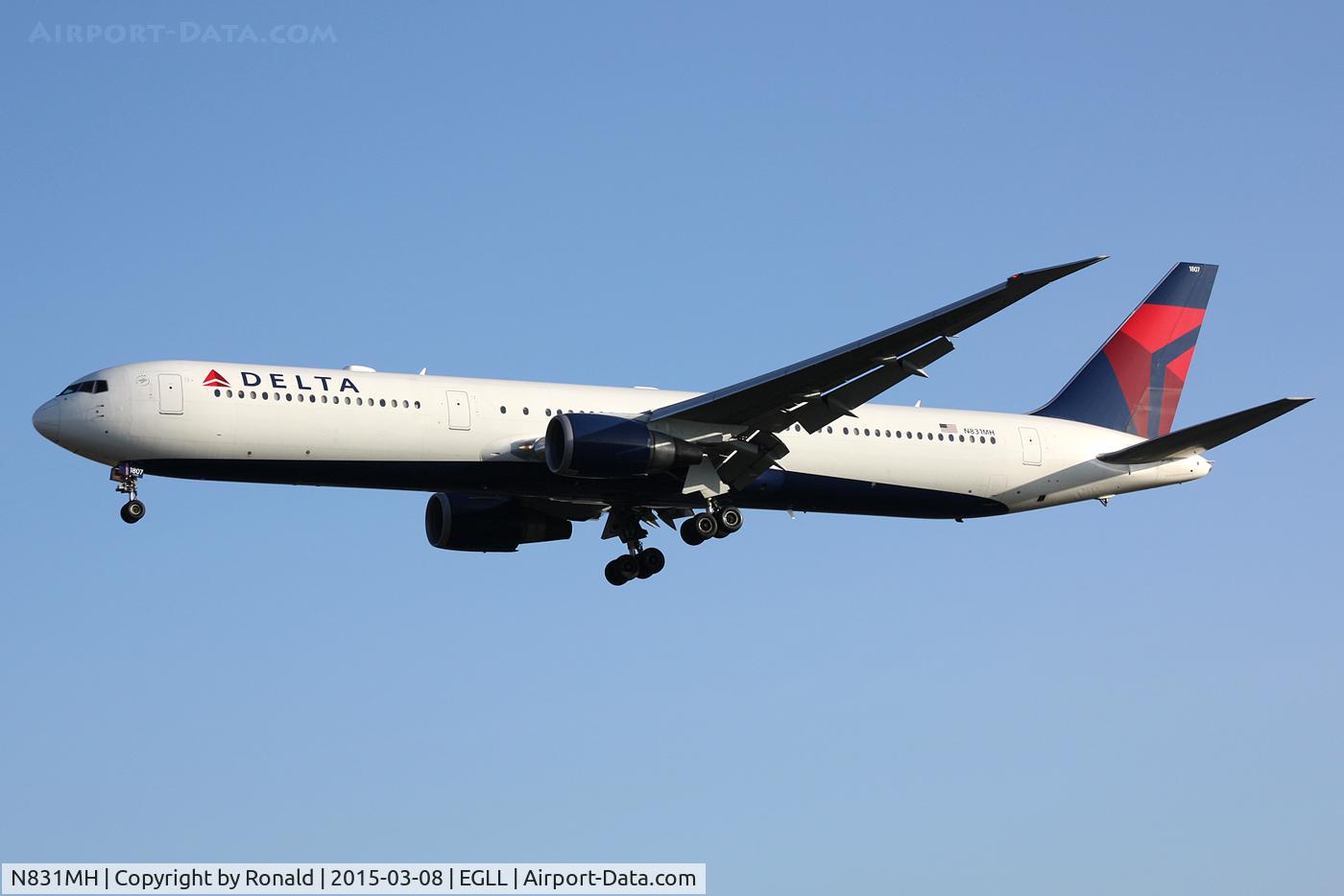 N831MH, 2000 Boeing 767-432/ER C/N 29702, at lhr