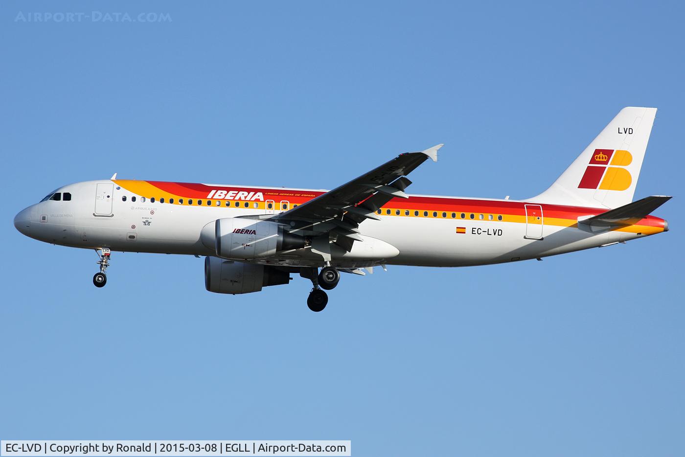 EC-LVD, 2013 Airbus A320-216 C/N 5570, at lhr