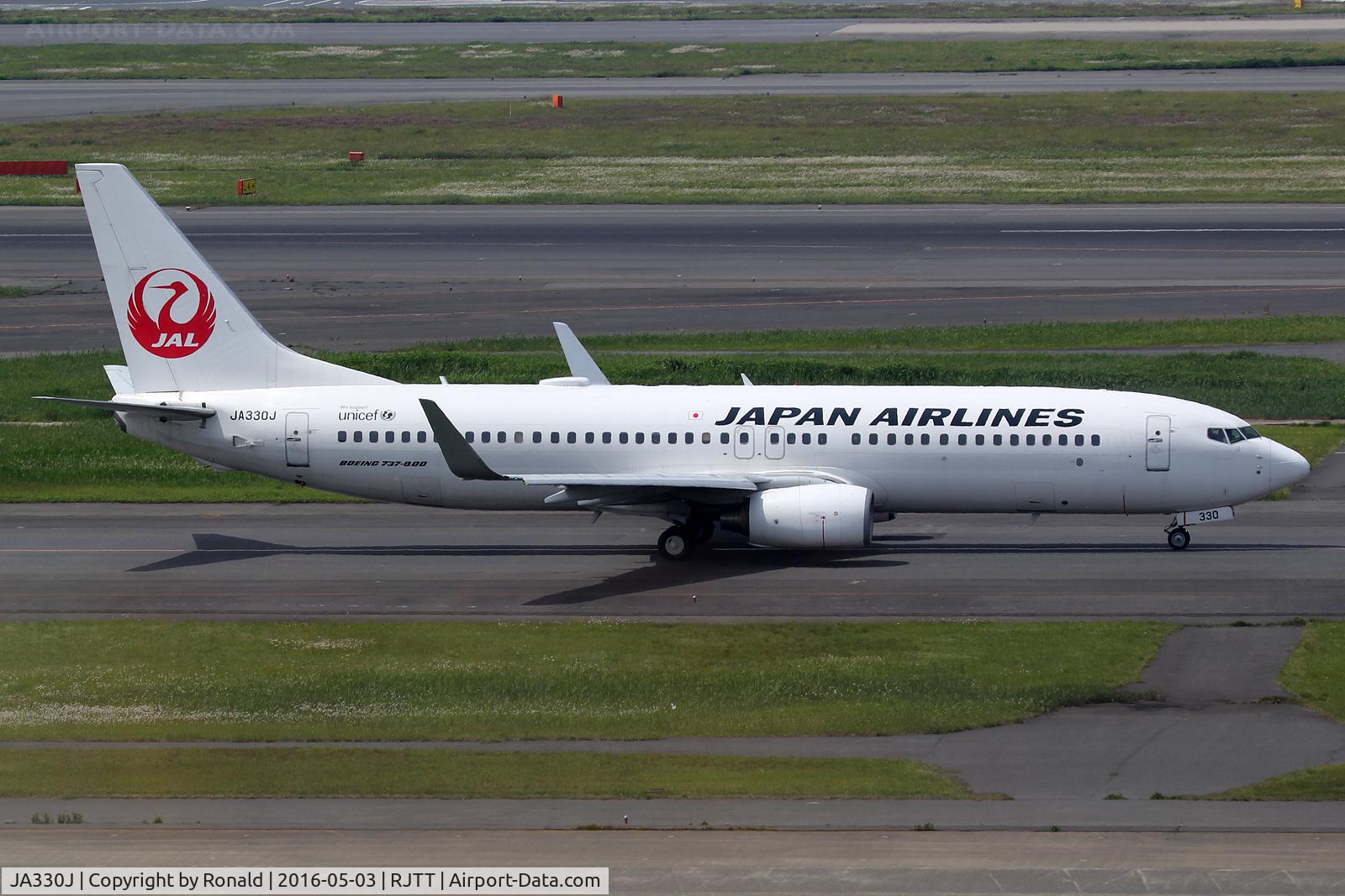 JA330J, 2010 Boeing 737-846 C/N 35359, at hnd