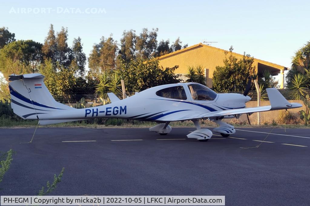 PH-EGM, 2010 Diamond DA-40NG Diamond Star C/N 40.N003, Parked