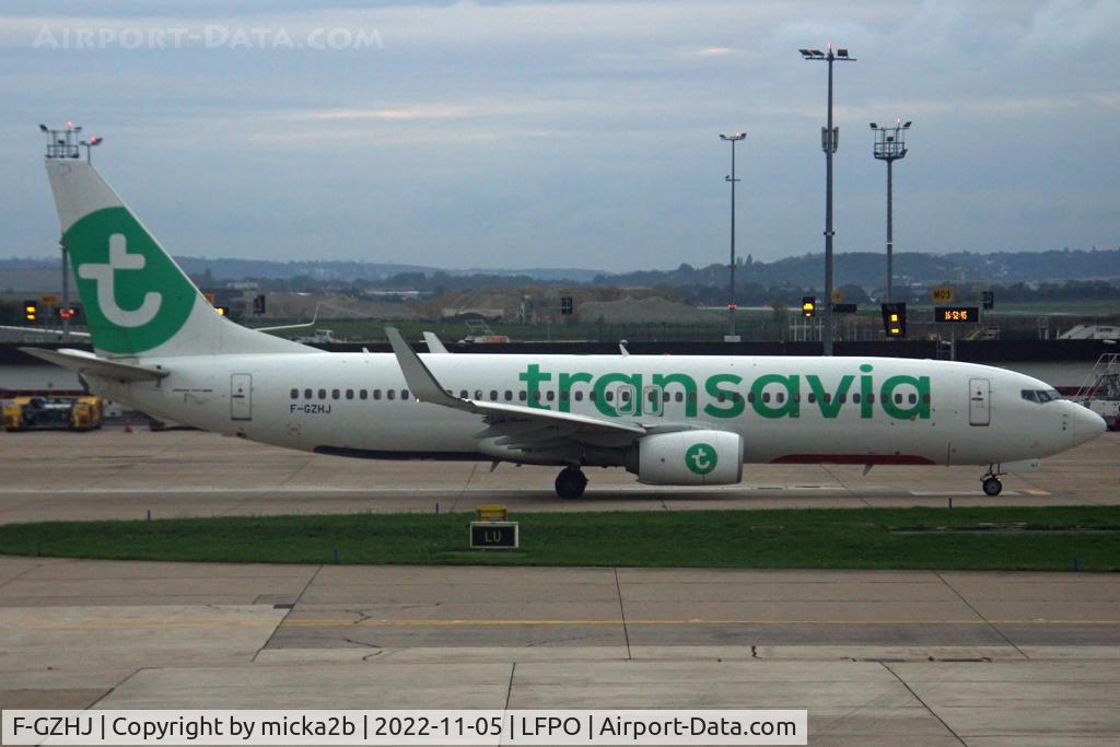 F-GZHJ, 2013 Boeing 737-86J C/N 37778, Taxiing