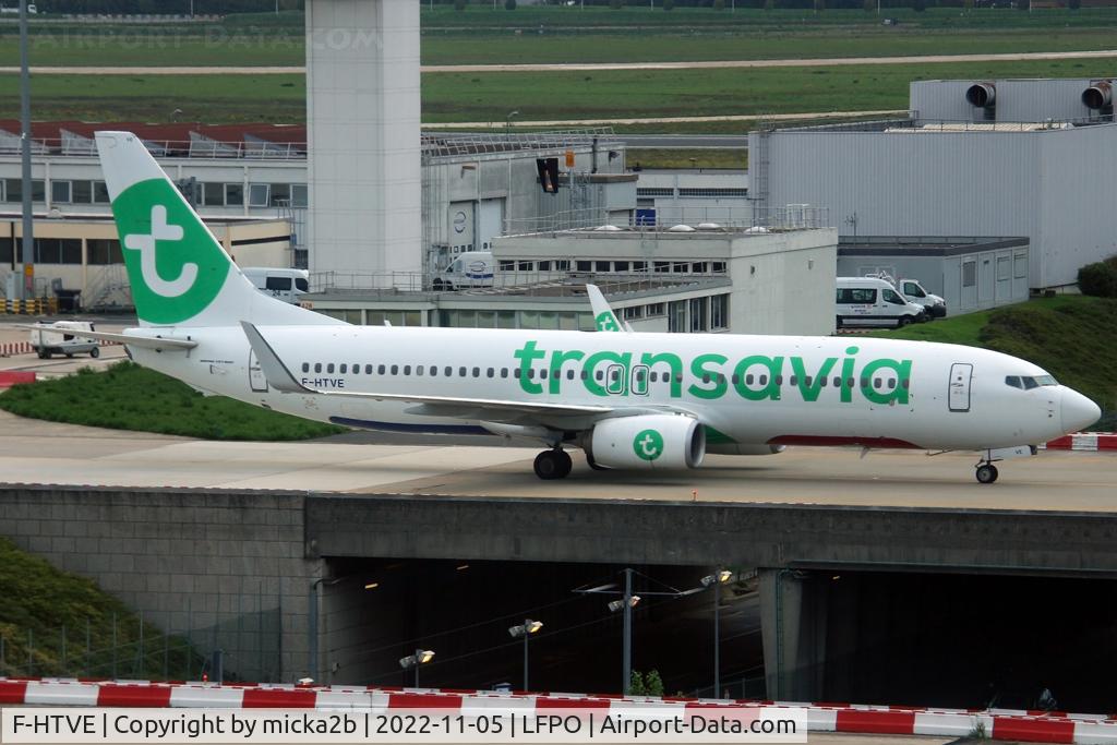 F-HTVE, 2017 Boeing 737-8KT C/N 62155, Taxiing