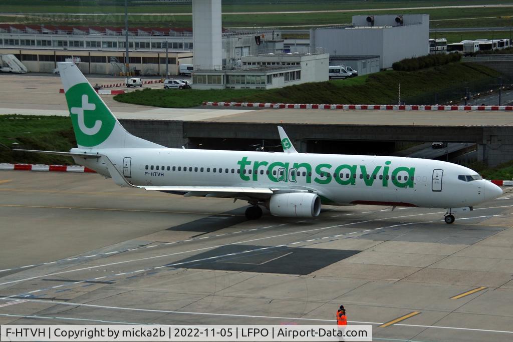 F-HTVH, Boeing 737-800 C/N 62163, Taxiing