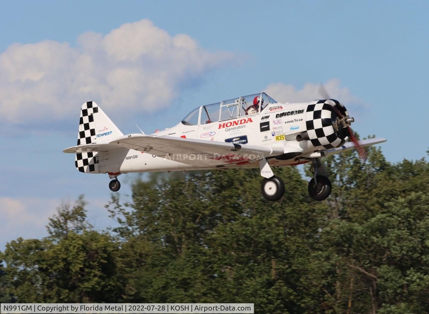 N991GM, 1941 North American AT-6C Texan C/N 88-17575, OSH 2022