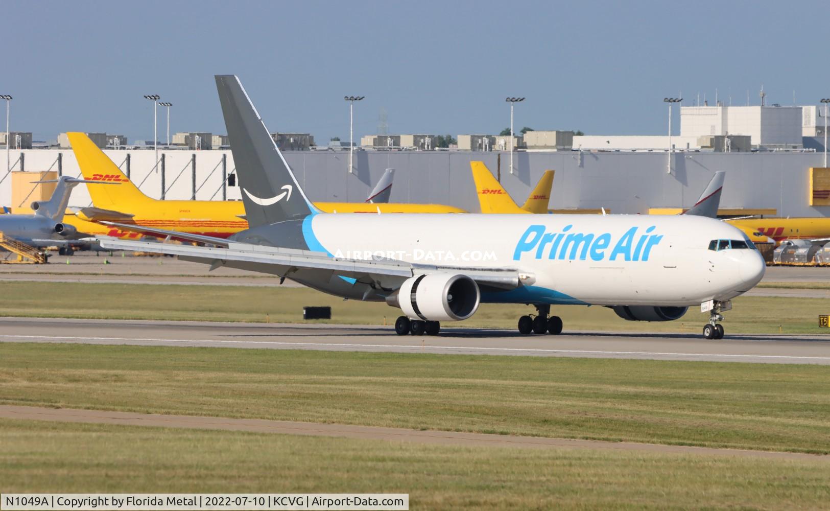 N1049A, 1999 Boeing 767-36N/ER/BDSF C/N 30109, CVG 2022