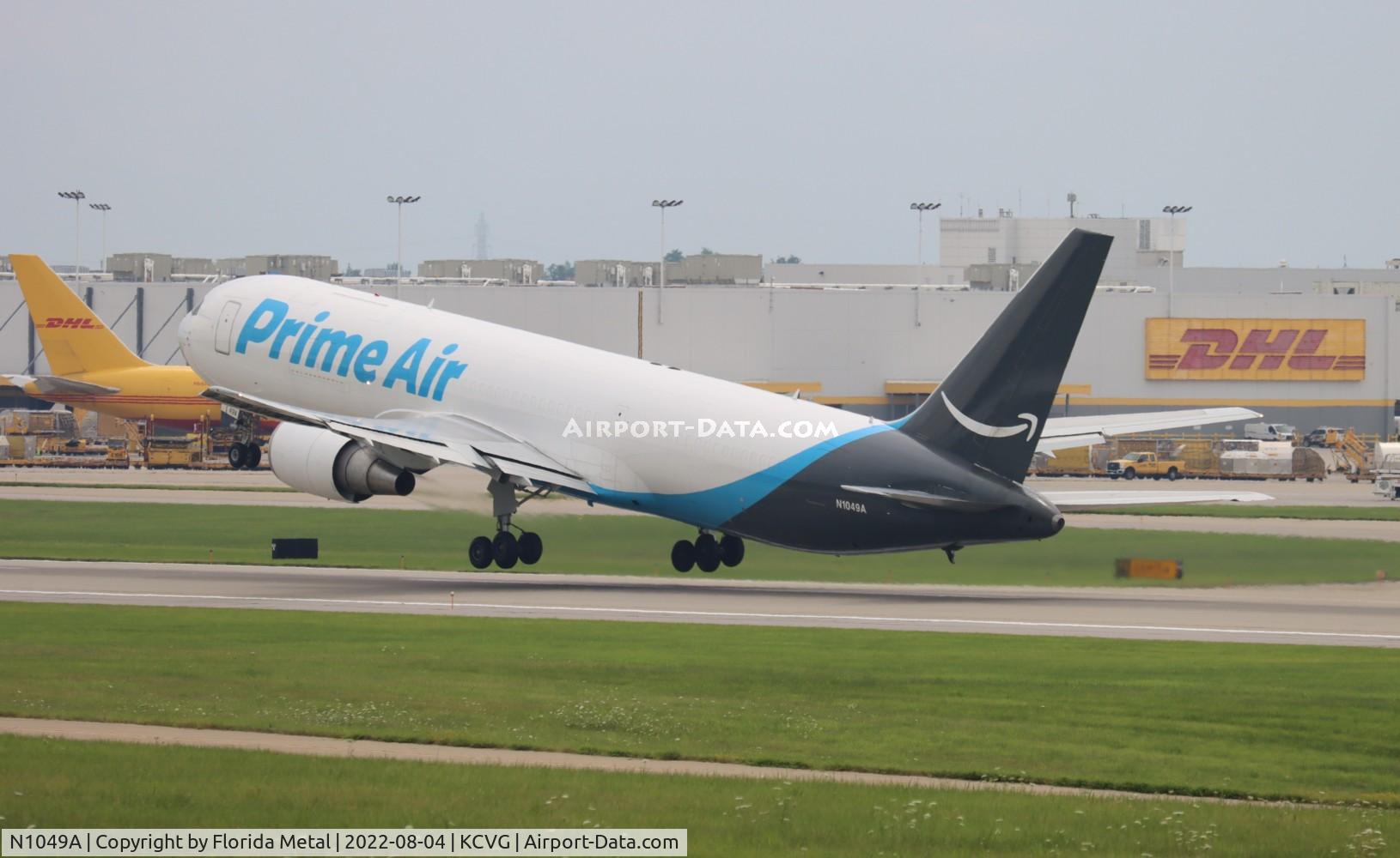 N1049A, 1999 Boeing 767-36N/ER/BDSF C/N 30109, CVG 2022