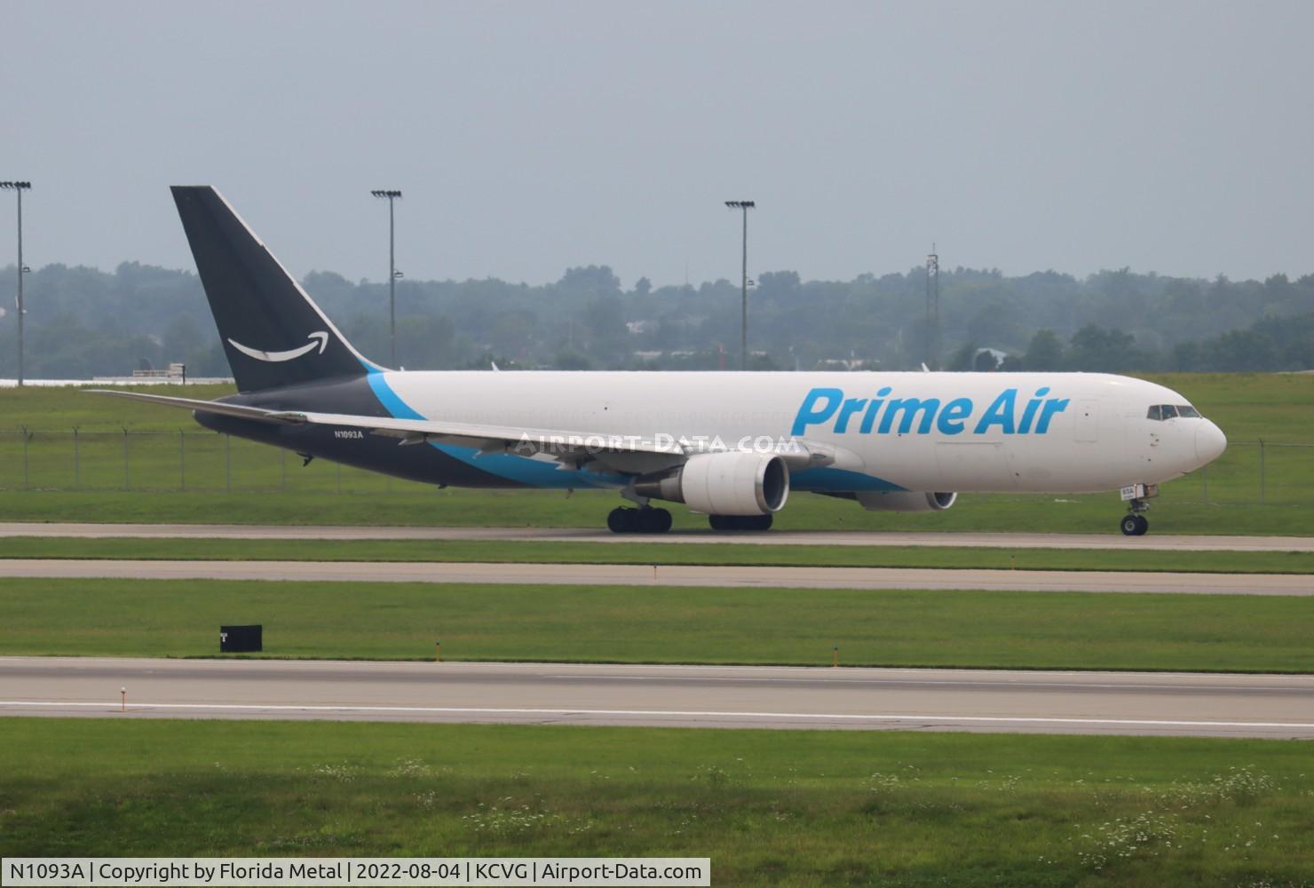 N1093A, 1999 Boeing 767-36N/ER C/N 30111, CVG 2022