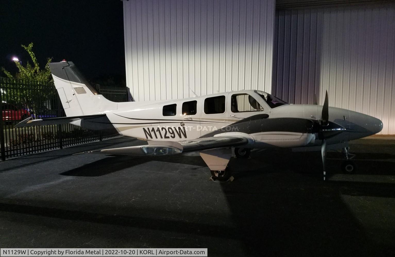 N1129W, 1997 Raytheon Aircraft Company 58 C/N TH-1809, NBAA 2022