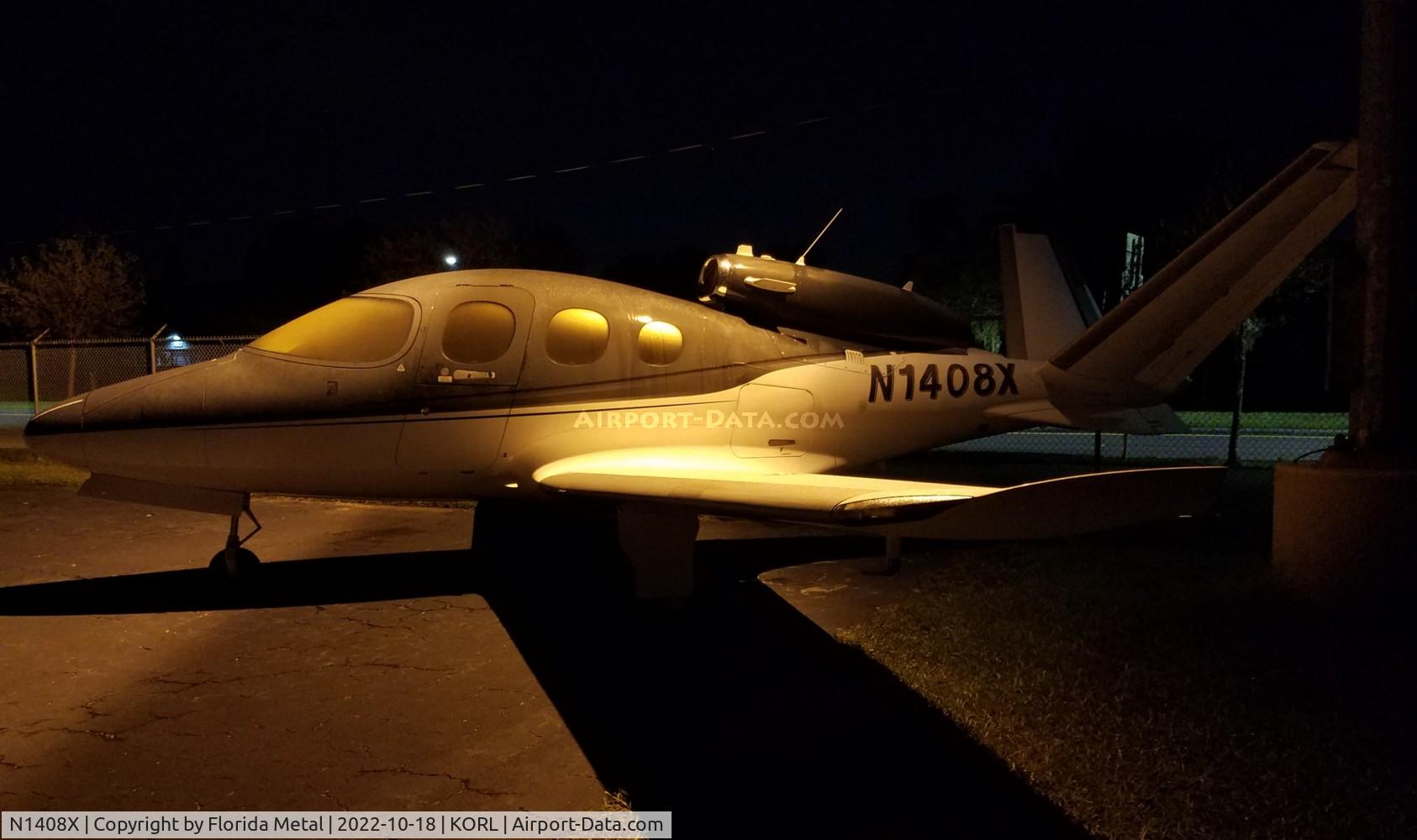 N1408X, 2018 Cirrus SF50 C/N 0051, NBAA 2022
