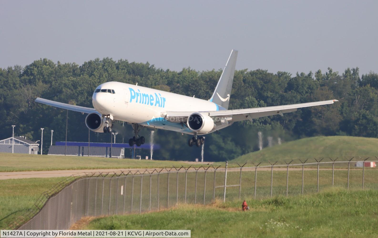 N1427A, 1996 Boeing 767-306 C/N 28098, CVG 2021