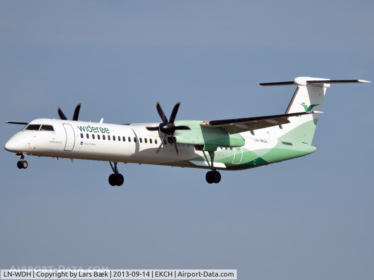 LN-WDH, 2009 De Havilland Canada DHC-8-402Q Dash 8 C/N 4273, RWY22L