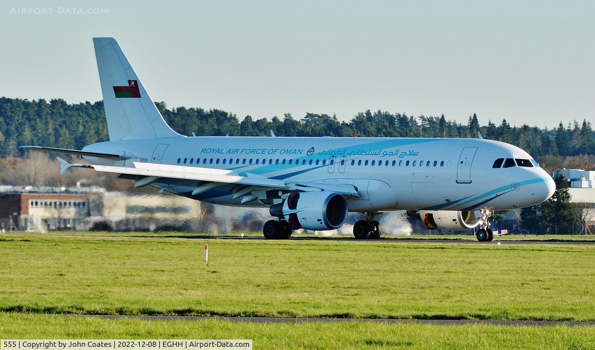555, 2009 Airbus ACJ320 (A320-214/CJ) C/N 4117, Arriving on 26