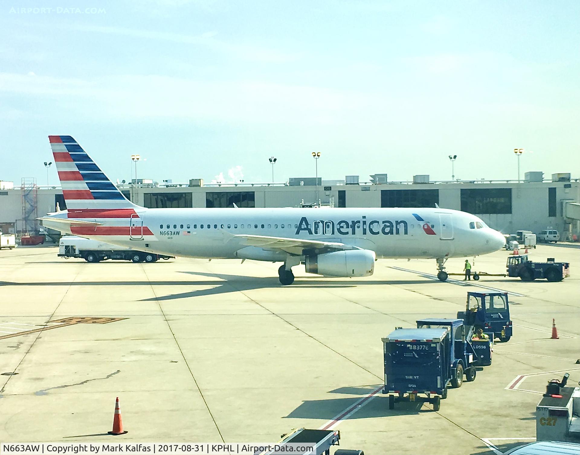 N663AW, 2001 Airbus A320-232 C/N 1419, American Airbus A320-232, N663AW at PHL