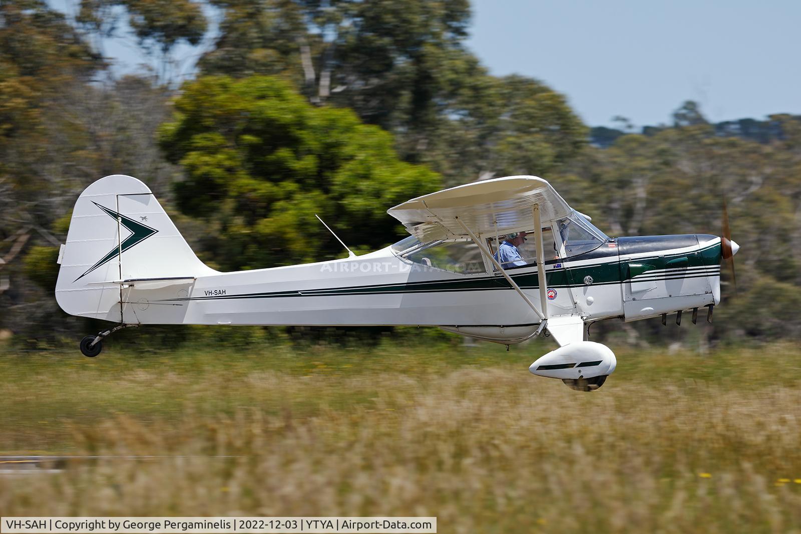 VH-SAH, 1957 Auster J-1N Alpha C/N 3371, Antique Aeroplane Assn of Australia Christmas toy run.